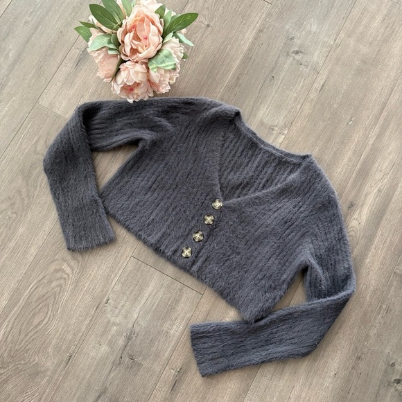 Urban Outfitters Grey Fuzzy Rib Cropped Cardigan Sweater - Picture 3 of 6